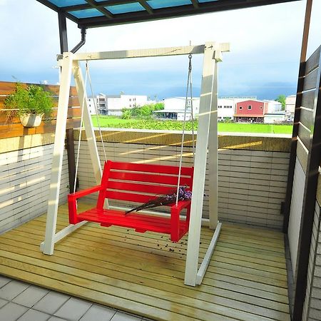 Happy Orange Homestay Yilan Eksteriør bilde