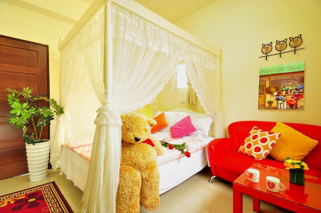 Happy Orange Homestay Yilan Eksteriør bilde